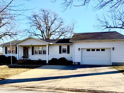 305 Bill Pope Road details