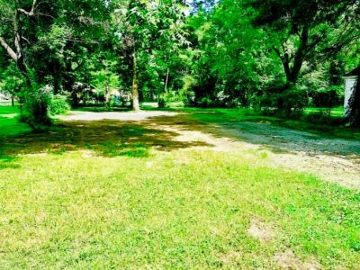 325 West Elm details