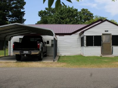 1022 E 4th Street details