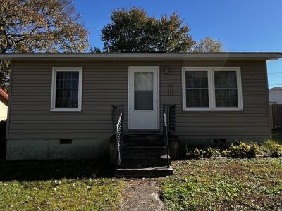 610 North Spring Street details