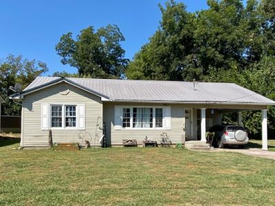 322 S. Locust details