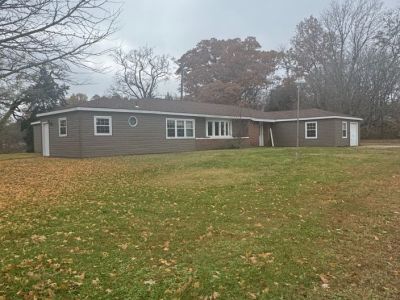 301 W SHawnee details