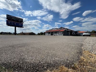 16335 North Outer Road details