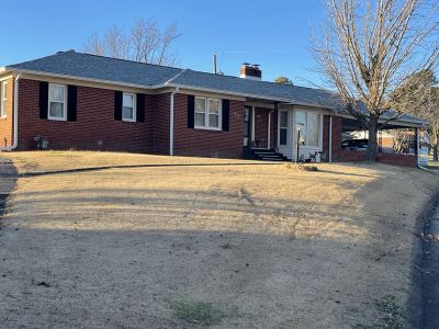 32 Circle Drive details