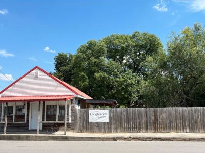 111 Cypress St details