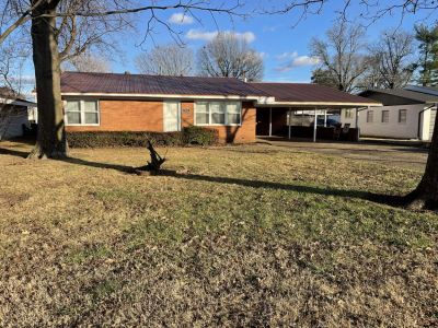 706 Smith St details