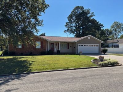 909 Saddle Spur Rd details