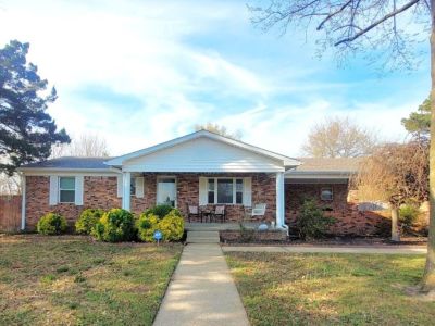 1310 George St details