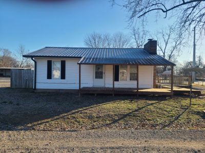 304 Terry St details