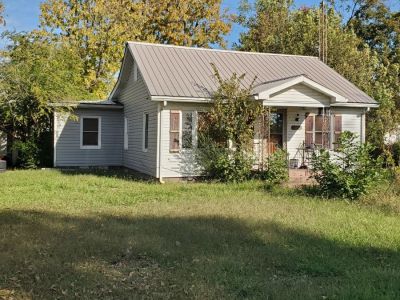 115 Baden St details