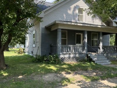 400 N Locust details